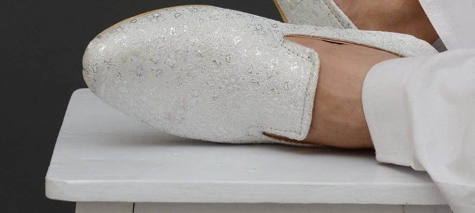 Art # 316 FNF Jamawaar Cut Shoes White