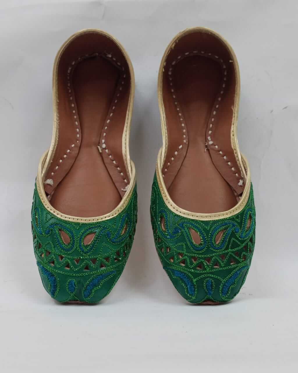 Art # 177 Ladies Hand Made Khussa – Fancy Nagra – Contrast Cut work