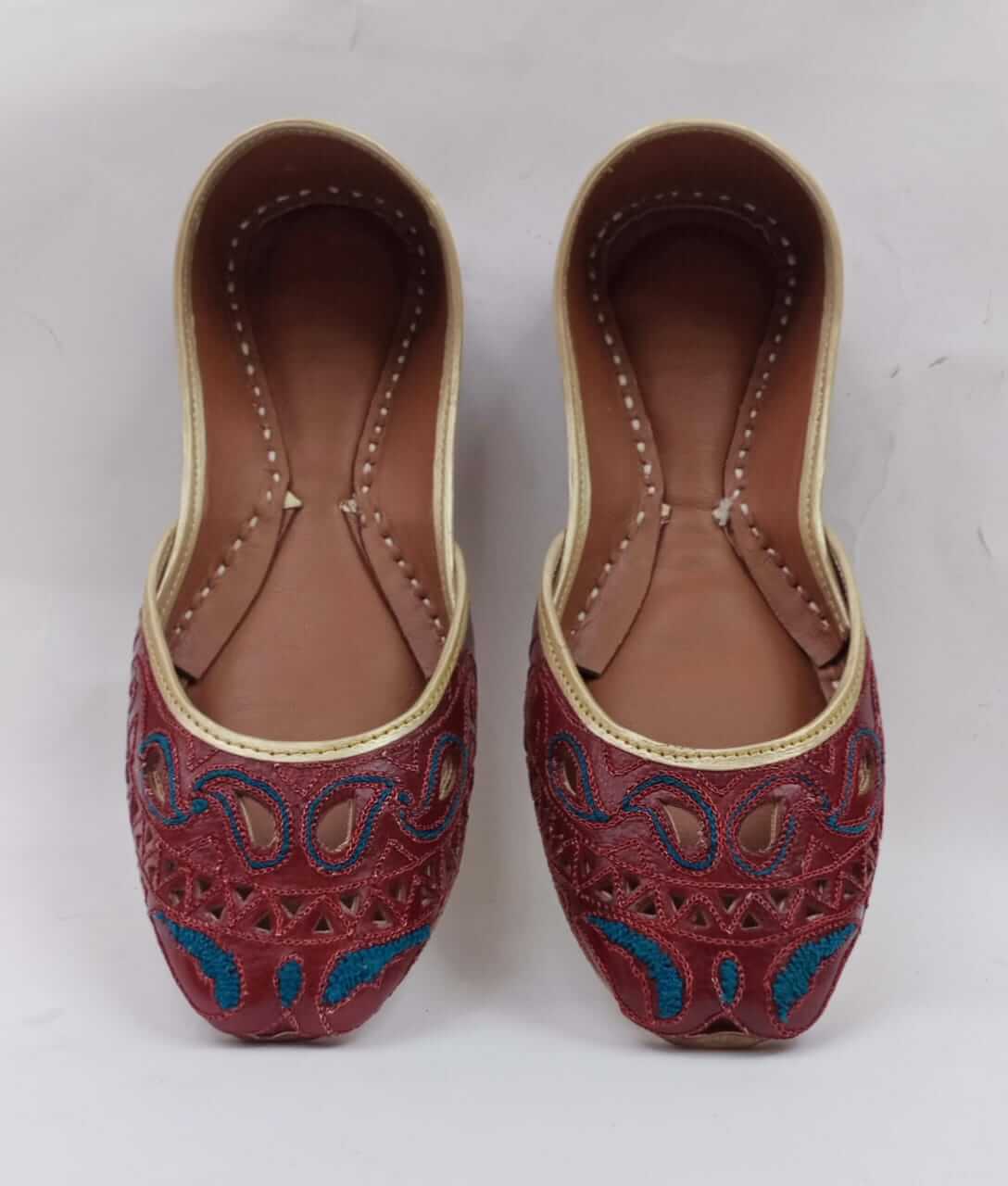 Art # 173 Ladies Hand Made Khussa – Fancy Nagra – Contrast Cut work