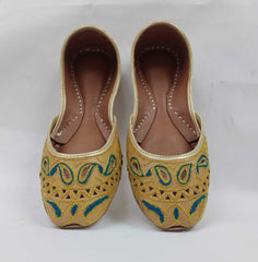 Art # 178 Ladies Hand Made Khussa – Fancy Nagra – Contrast Cut work
